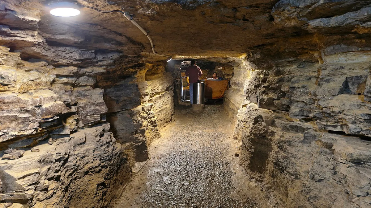 Ravvalakonda Cave In Banaganapalle Kurnool District2