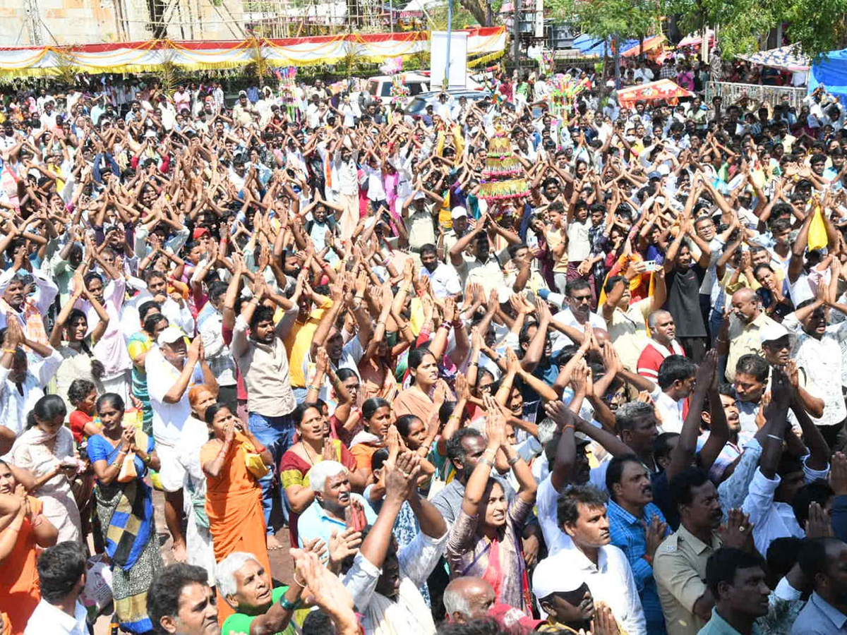 Vontimitta Sri Kodandarama Swamy Rathotsavam HD Photos10
