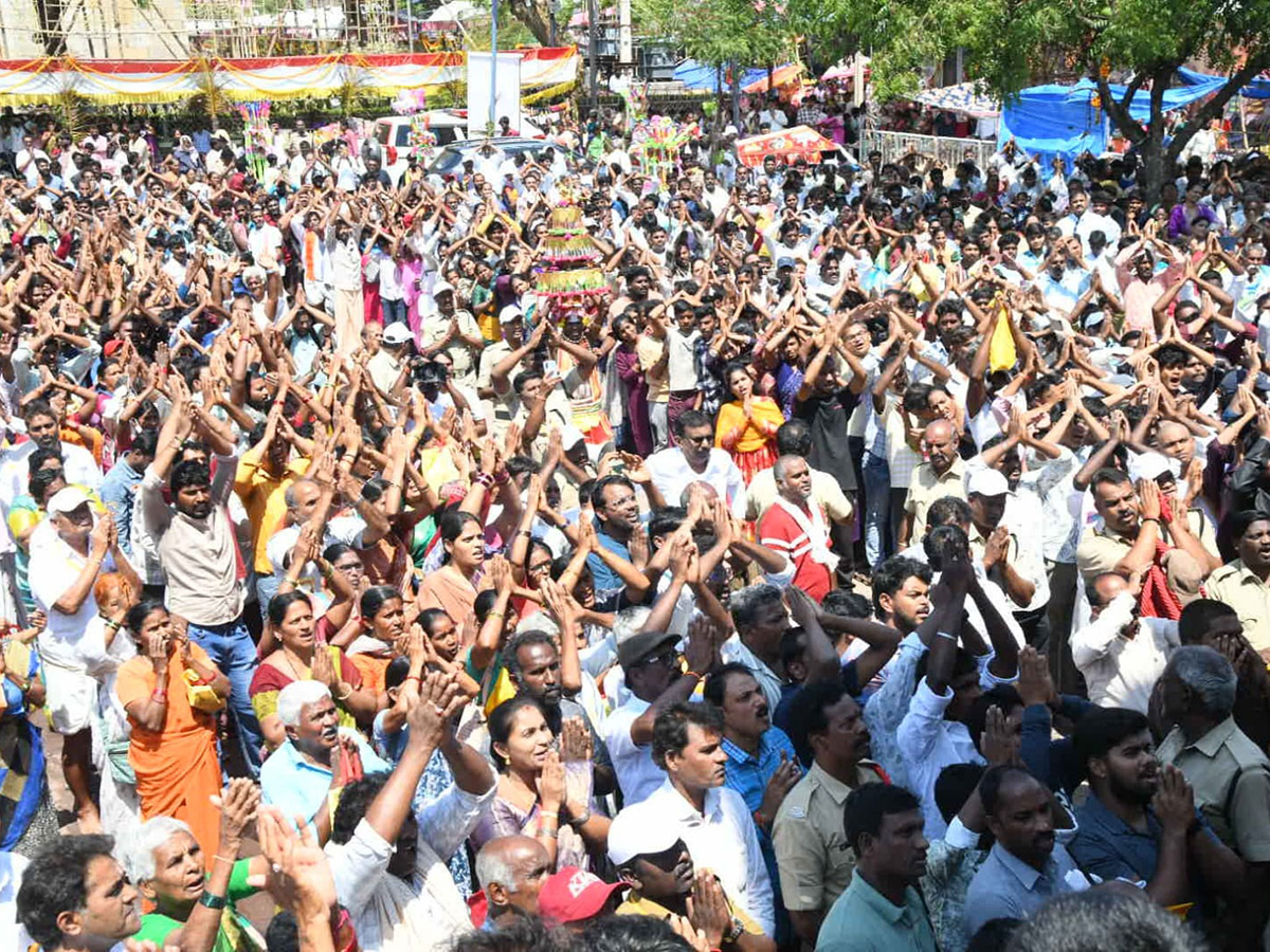 Vontimitta Sri Kodandarama Swamy Rathotsavam HD Photos11