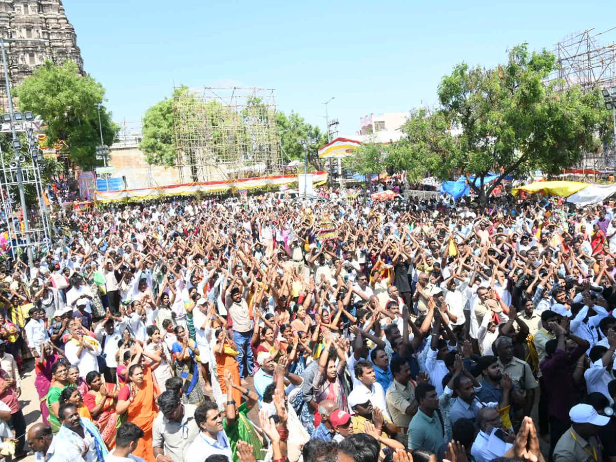 Vontimitta Sri Kodandarama Swamy Rathotsavam HD Photos12