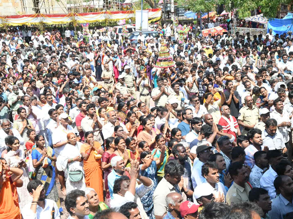 Vontimitta Sri Kodandarama Swamy Rathotsavam HD Photos13