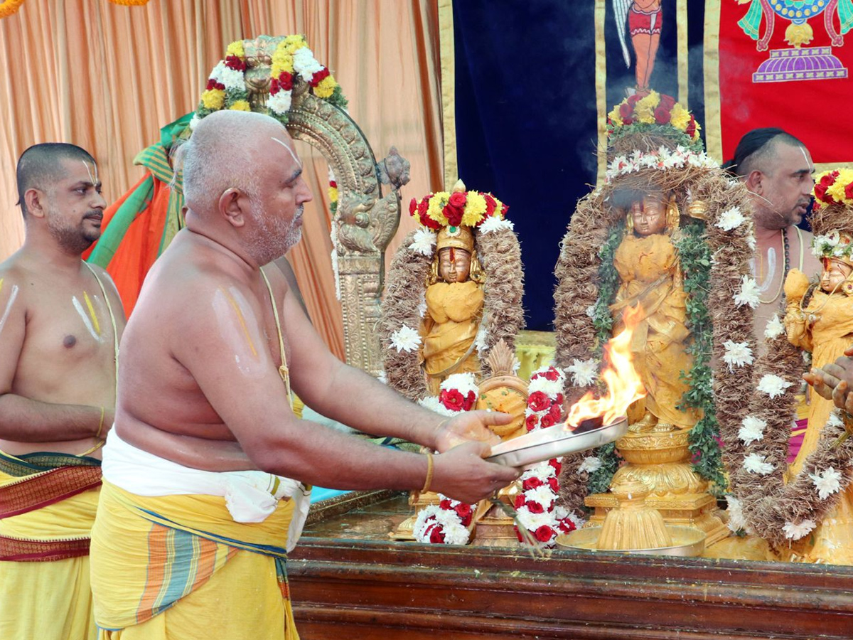 Chakrasnanam performed At Vontimitta Photos2