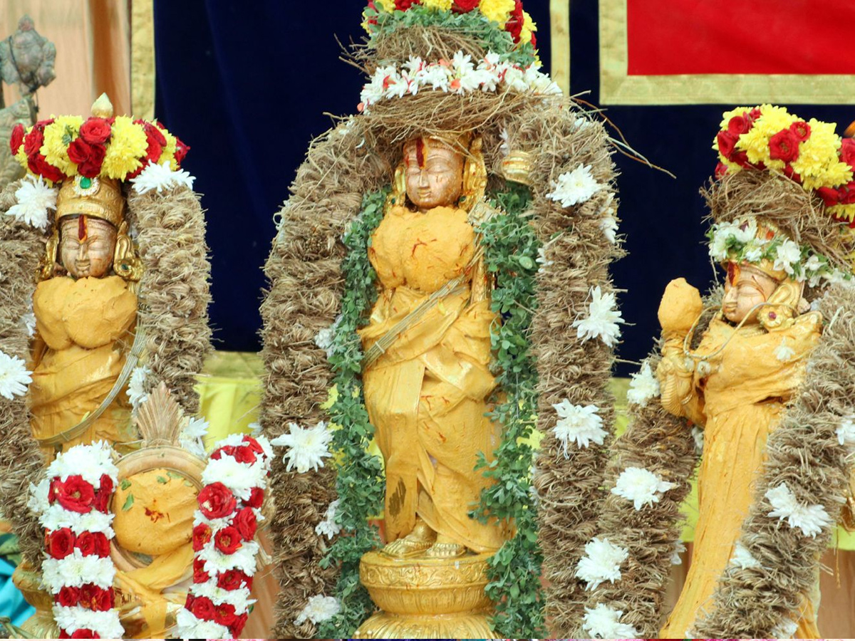 Chakrasnanam performed At Vontimitta Photos7