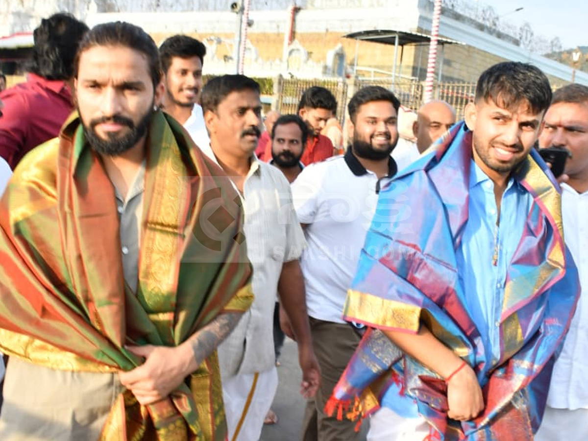 RCB captain Rajat Patidar And vice-captain Jitesh Sharma visited the Tirumala Photos4