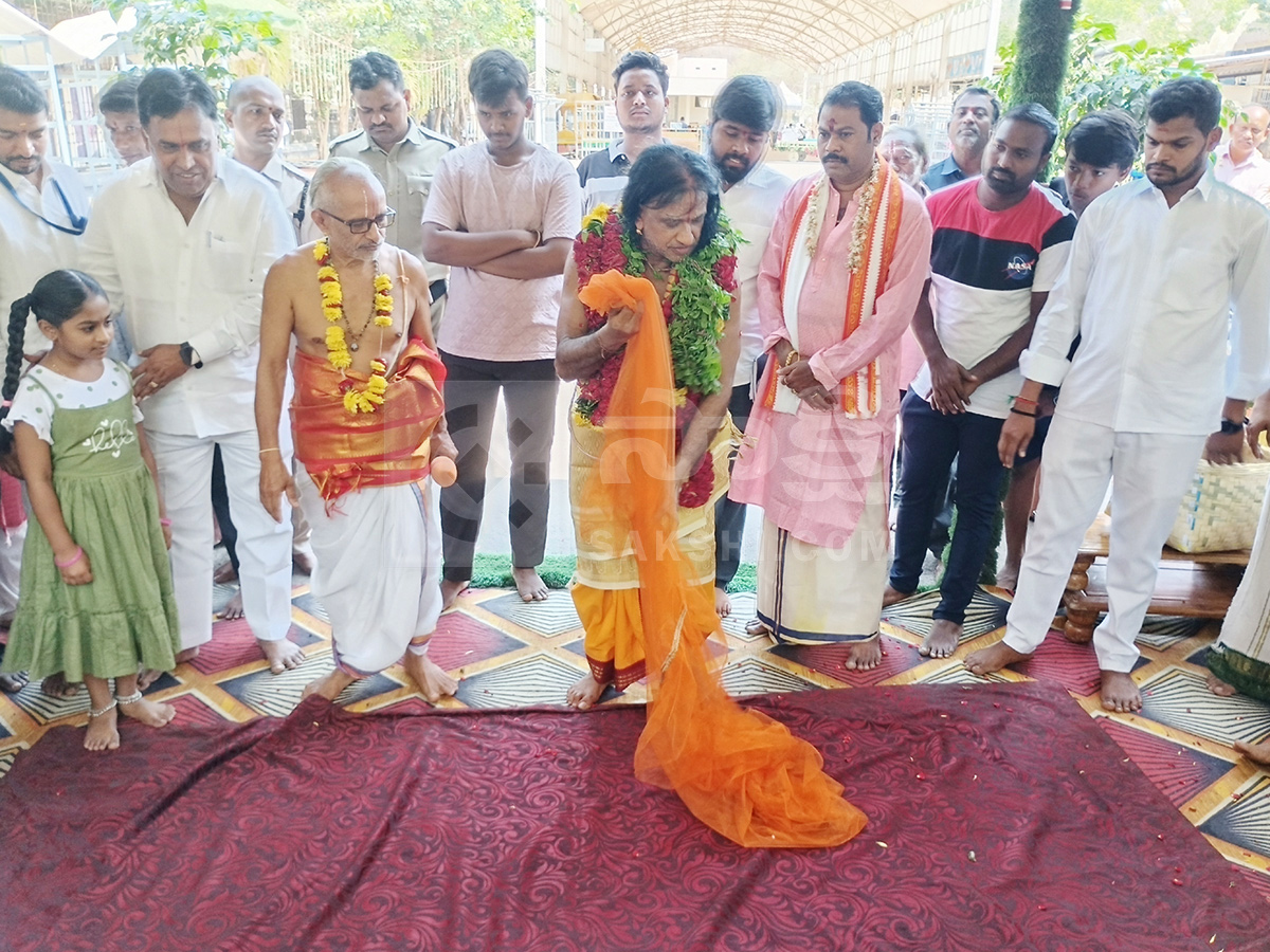 Varaha Lakshmi Narasimha temple Simhachalam HD Photos16