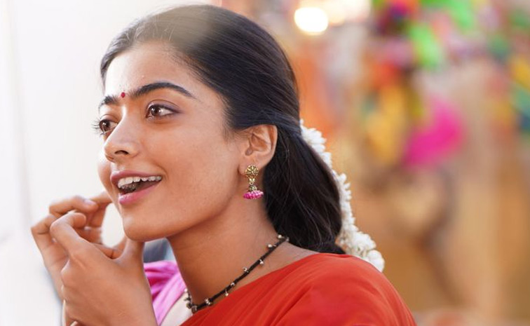 Actress Rashmika Mandanna Birthday Special Photos16