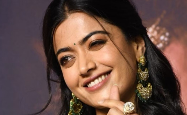 Actress Rashmika Mandanna Birthday Special Photos17