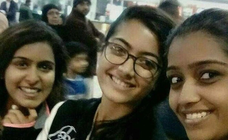 Actress Rashmika Mandanna Birthday Special Photos3