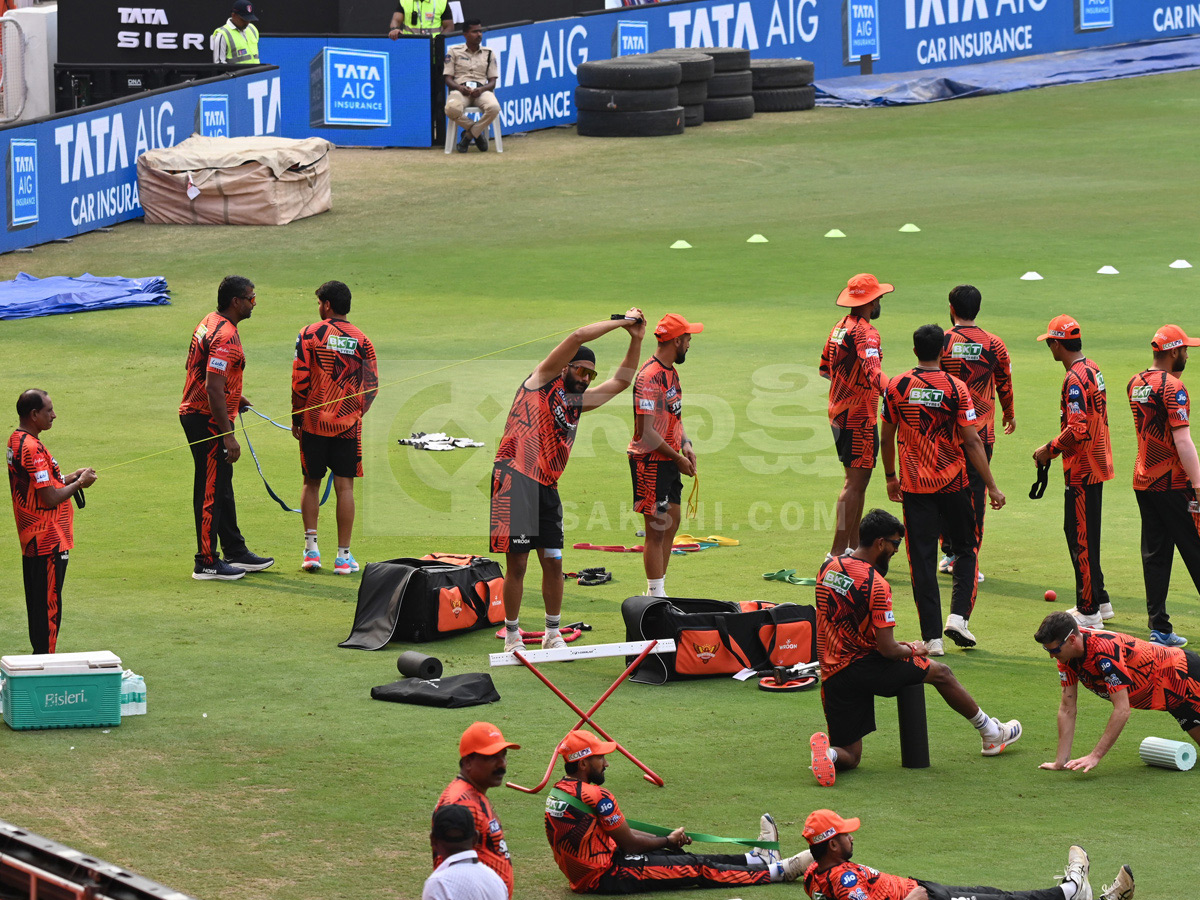 Sunrisers Hyderabad Team Practice At Uppal Stadium Photos15