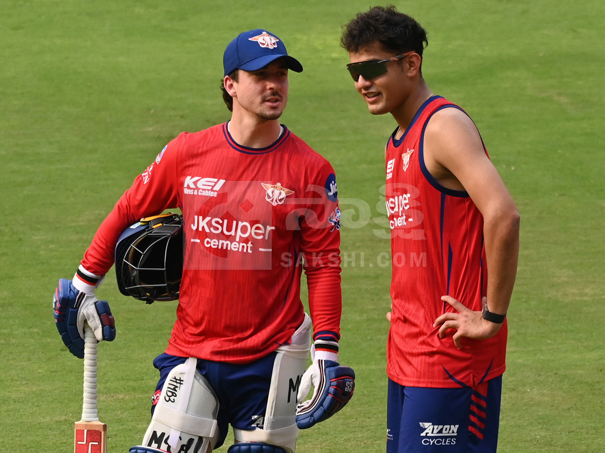 Sunrisers Hyderabad Team Practice At Uppal Stadium Photos17