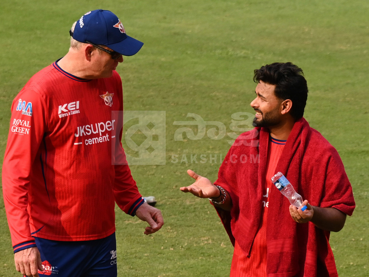 Sunrisers Hyderabad Team Practice At Uppal Stadium Photos19