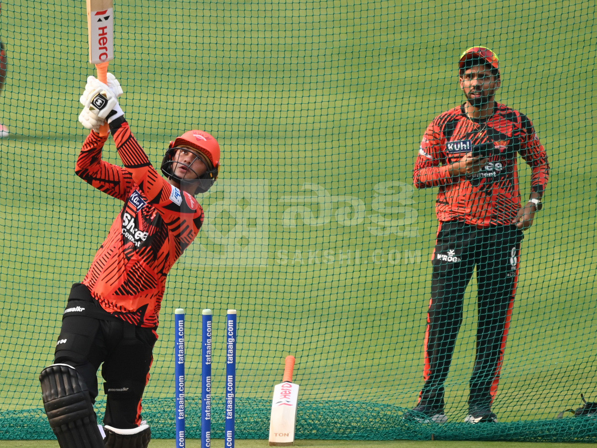 Sunrisers Hyderabad Team Practice At Uppal Stadium Photos21