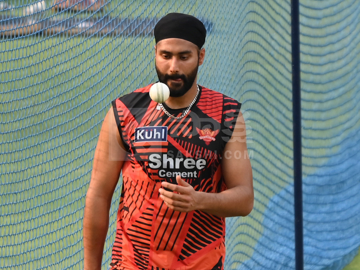 Sunrisers Hyderabad Team Practice At Uppal Stadium Photos22