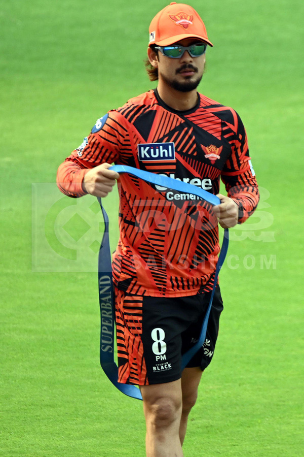 Sunrisers Hyderabad Team Practice At Uppal Stadium Photos4