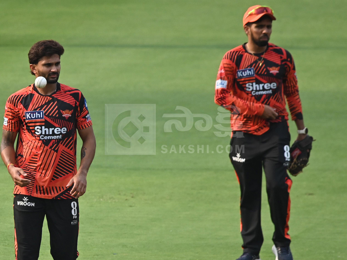Sunrisers Hyderabad Team Practice At Uppal Stadium Photos8