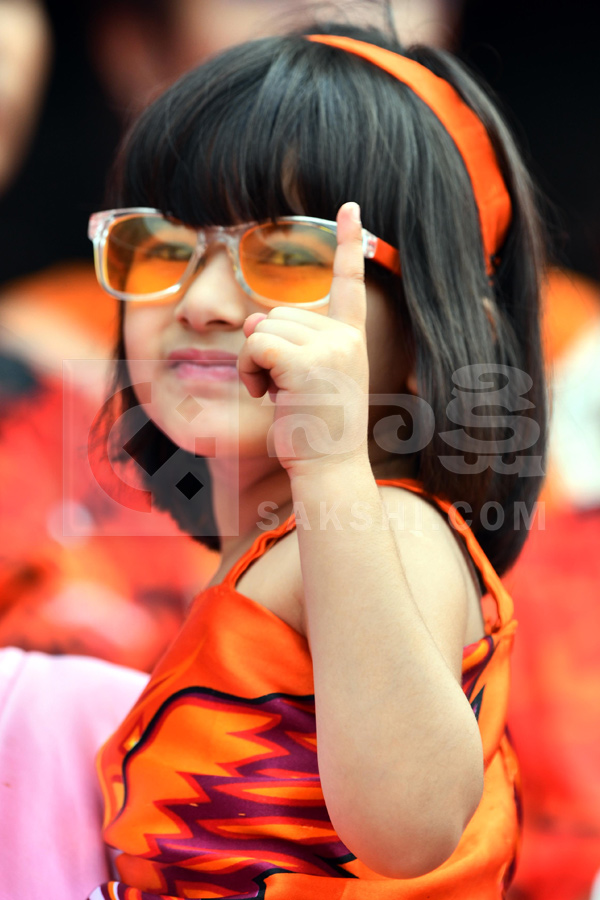 SRH vs LSG IPL 2026 : Celebrities At Uppal Cricket Stadium Hyderabad Photos16