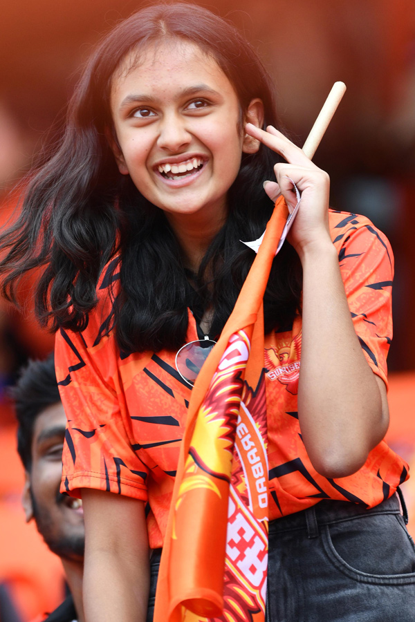 SRH vs LSG IPL 2026 : Celebrities At Uppal Cricket Stadium Hyderabad Photos20