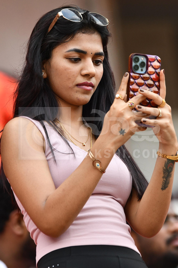 SRH vs LSG IPL 2026 : Celebrities At Uppal Cricket Stadium Hyderabad Photos24