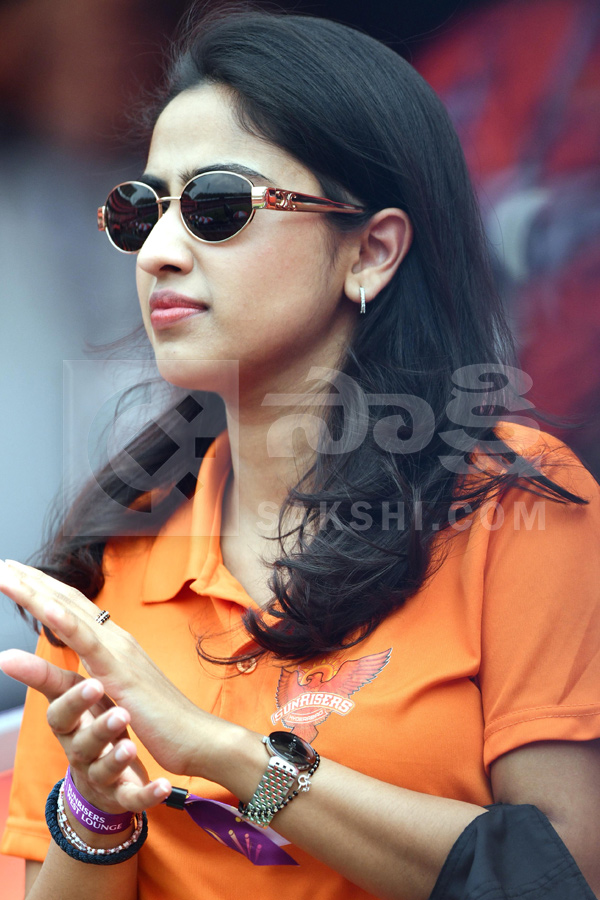 SRH vs LSG IPL 2026 : Celebrities At Uppal Cricket Stadium Hyderabad Photos27