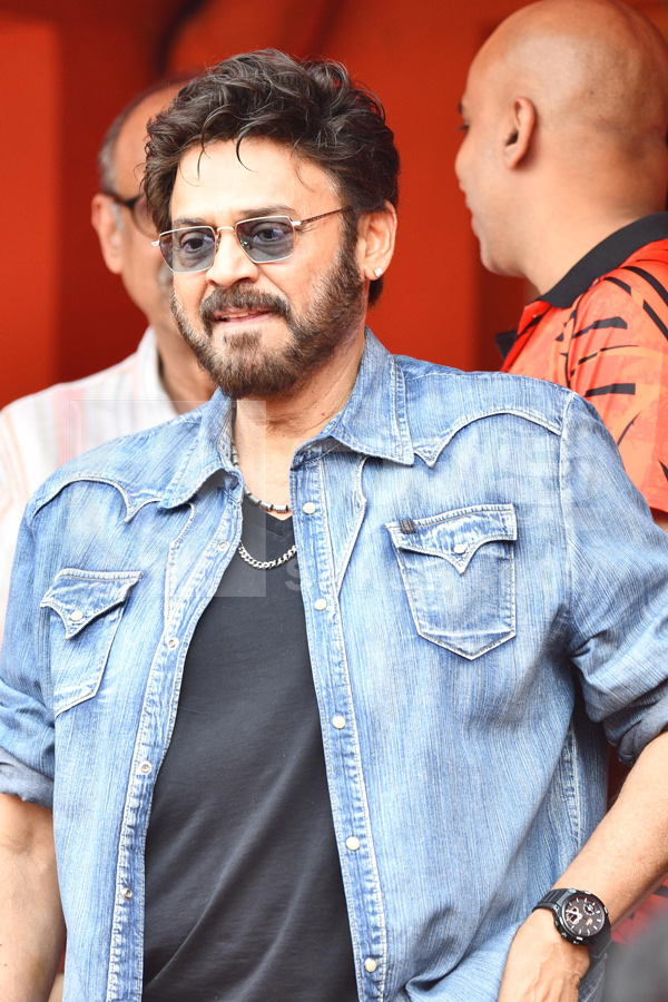 SRH vs LSG IPL 2026 : Celebrities At Uppal Cricket Stadium Hyderabad Photos36