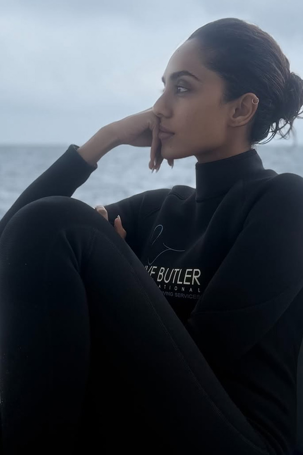 SobhitaDhulipala shares stunning throwback moments from her scuba diving adventure Photos4