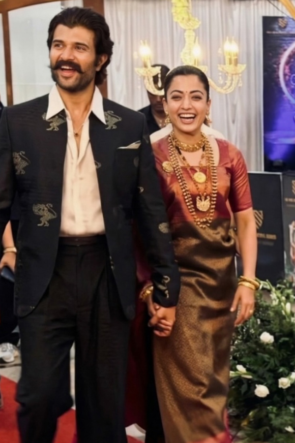 Vijay-Rashmika Kodagu Reception Photos5