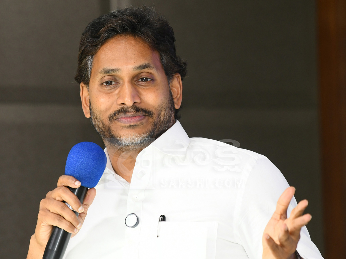 YS Jagan Meeting With YSRCP Leaders At Tadepalle Photos10