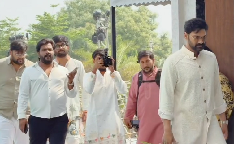 Actor Bellamkonda Sai Sreenivas And Kavya Reddy Wedding Lagna Patrika Photos17