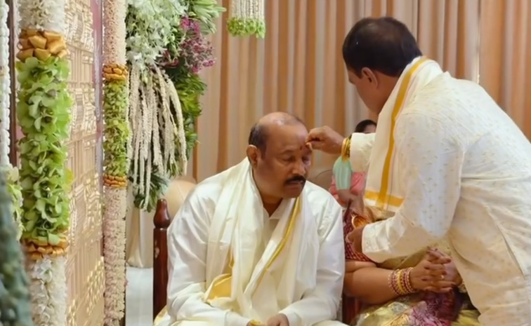 Actor Bellamkonda Sai Sreenivas And Kavya Reddy Wedding Lagna Patrika Photos28