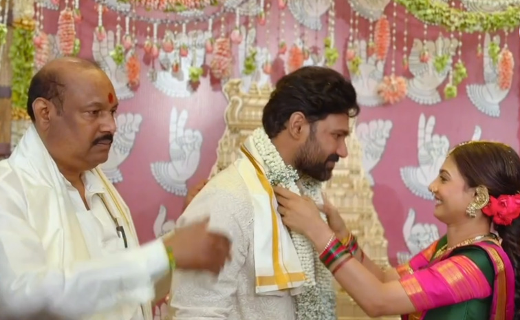 Actor Bellamkonda Sai Sreenivas And Kavya Reddy Wedding Lagna Patrika Photos13