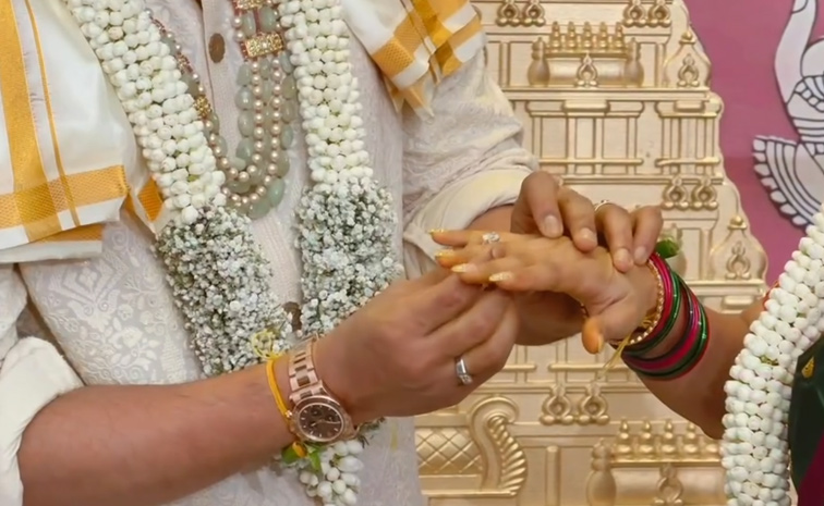 Actor Bellamkonda Sai Sreenivas And Kavya Reddy Wedding Lagna Patrika Photos15