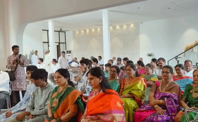 Actor Bellamkonda Sai Sreenivas And Kavya Reddy Wedding Lagna Patrika Photos22