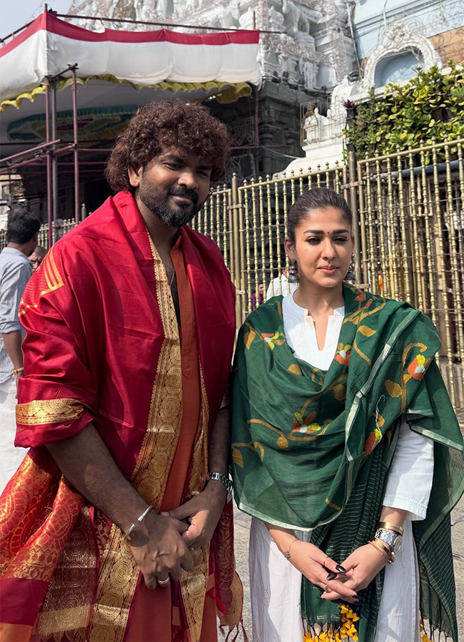Actress Nayanthara, Vignesh Shivan Visits Tirumala16