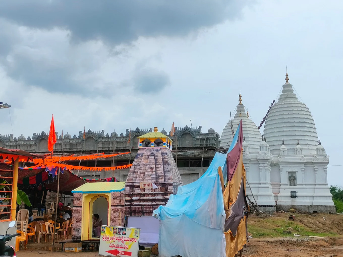 Devotional : Sri Kamakhy Lalitha Shyamal Varahi Shakthipeetam Mandamarri4