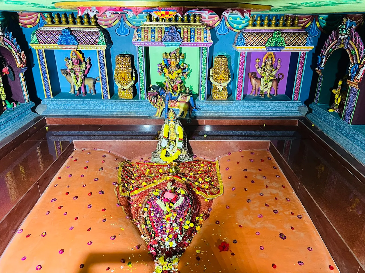 Devotional : Sri Kamakhy Lalitha Shyamal Varahi Shakthipeetam Mandamarri8