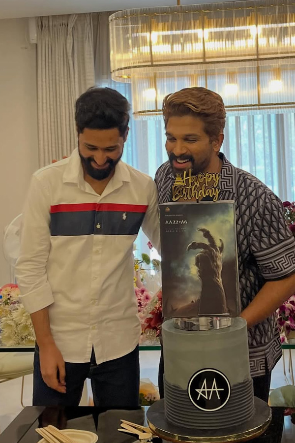 Icon Star Allu Arjun Birthday Celebrations with Celebrities Photos11