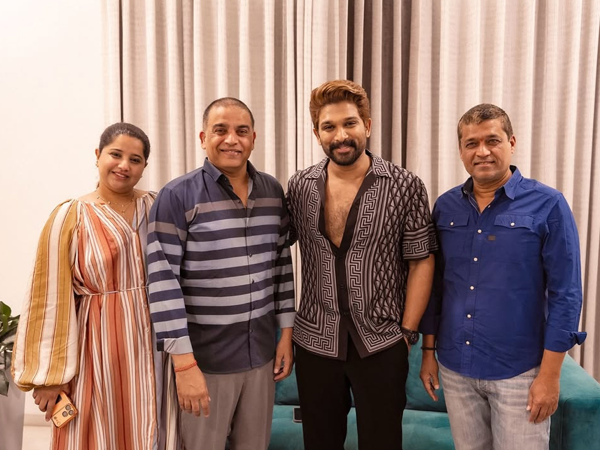 Icon Star Allu Arjun Birthday Celebrations with Celebrities Photos7