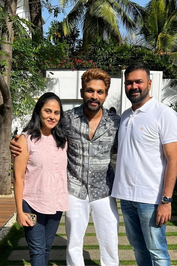 Icon Star Allu Arjun Birthday Celebrations with Celebrities Photos19