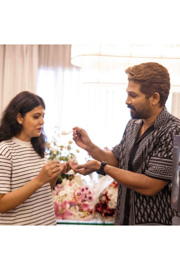 Icon Star Allu Arjun Birthday Celebrations with Celebrities Photos14