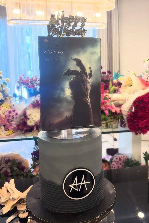 Icon Star Allu Arjun Birthday Celebrations with Celebrities Photos15