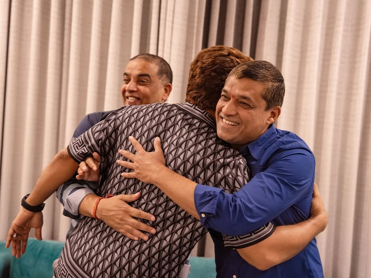 Icon Star Allu Arjun Birthday Celebrations with Celebrities Photos4