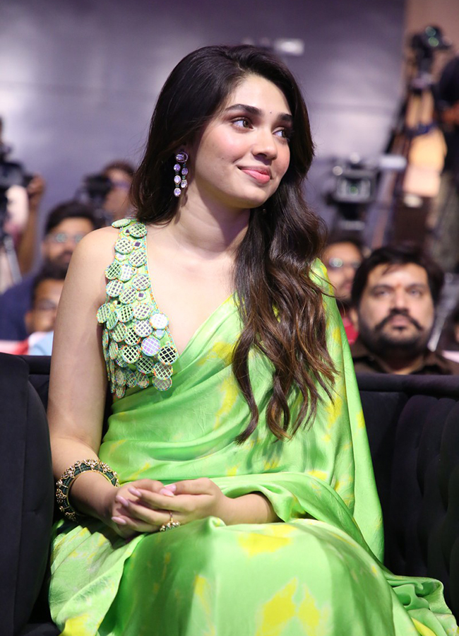 Tollywood Actress Krithi Shetty Viral Photos HD10