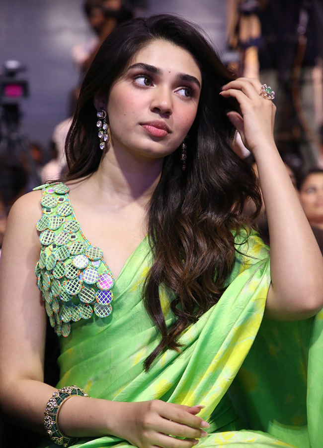 Tollywood Actress Krithi Shetty Viral Photos HD2