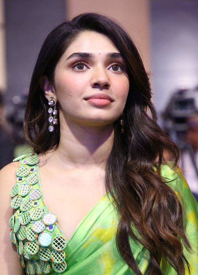 Tollywood Actress Krithi Shetty Viral Photos HD9