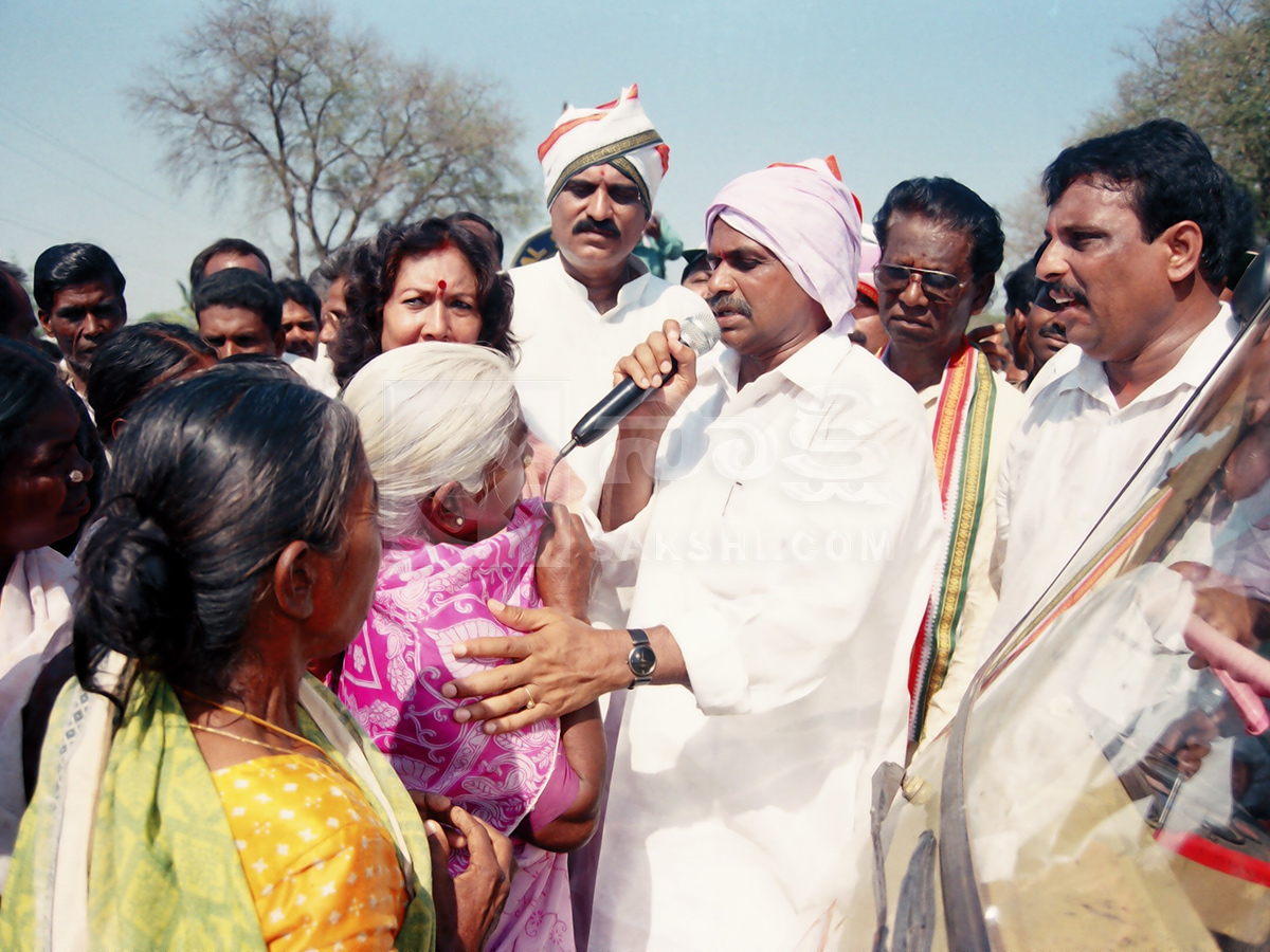 YS Rajasekhara Reddy Padayatra HD Unseen Photos2