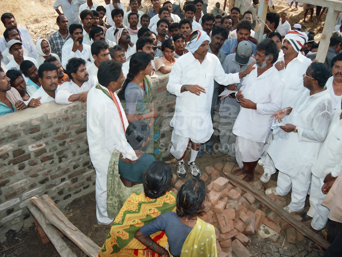 YS Rajasekhara Reddy Padayatra HD Unseen Photos23