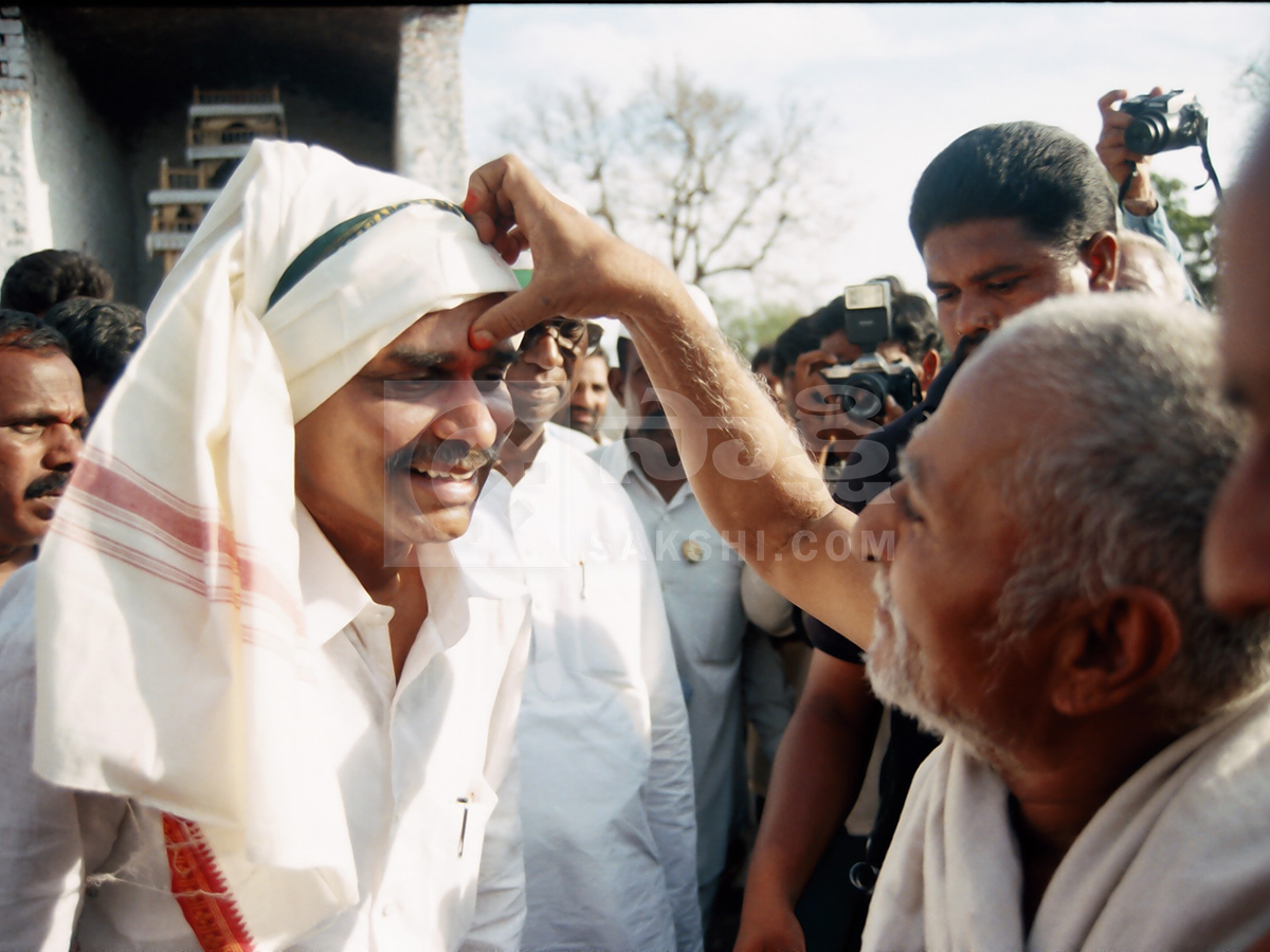 YS Rajasekhara Reddy Padayatra HD Unseen Photos7