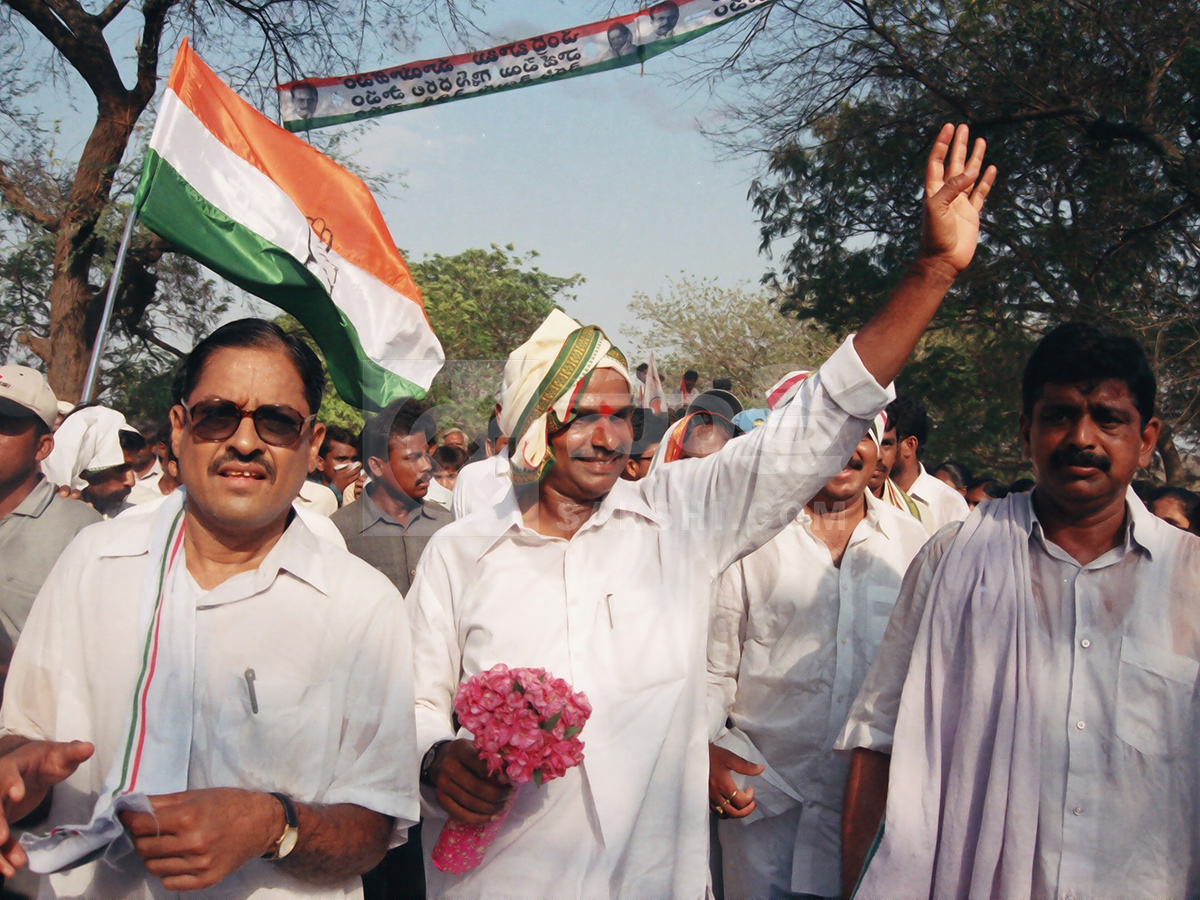 YS Rajasekhara Reddy Padayatra HD Unseen Photos9