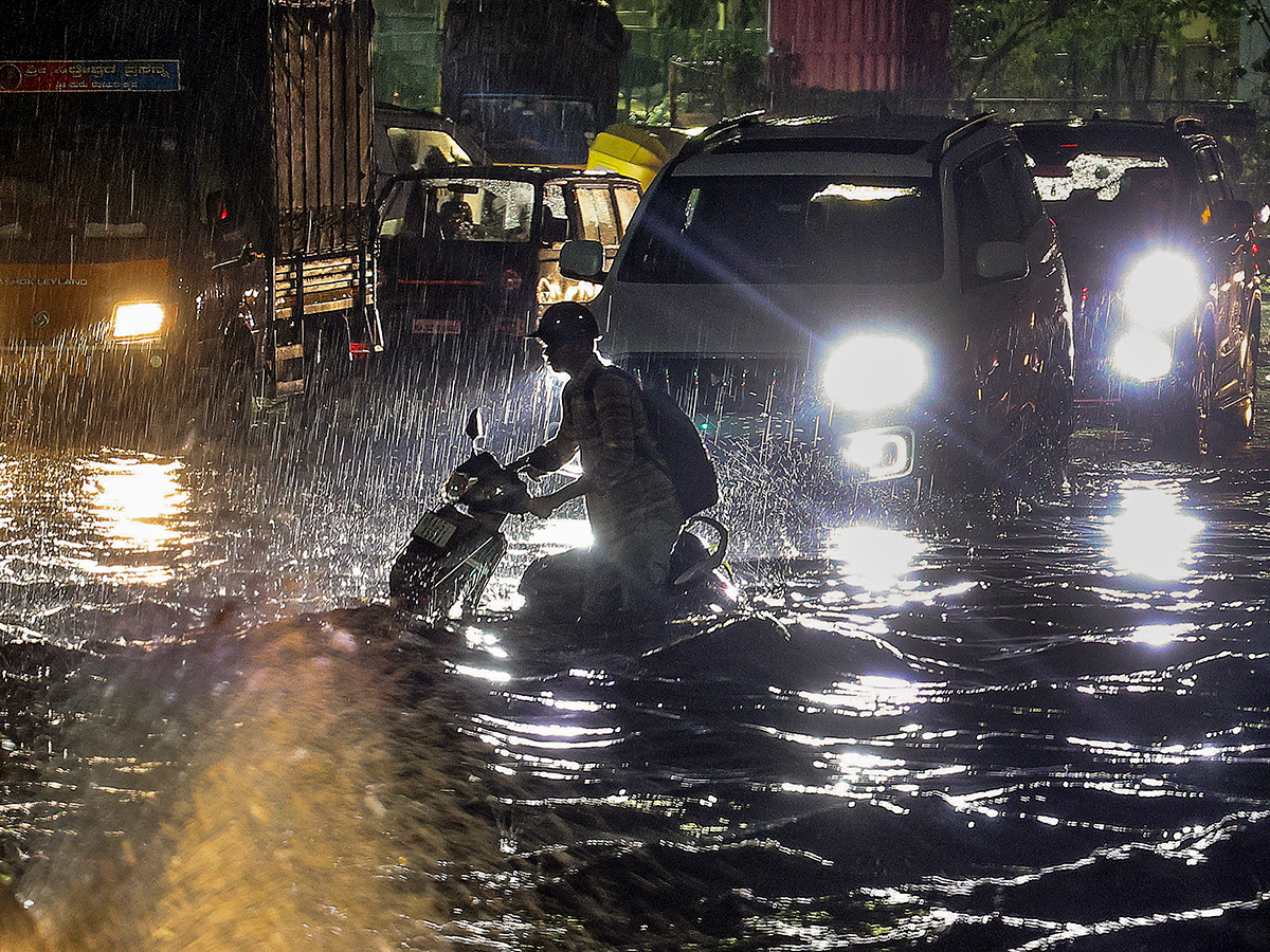 Heavy Rain in Bangalore HD Photos13