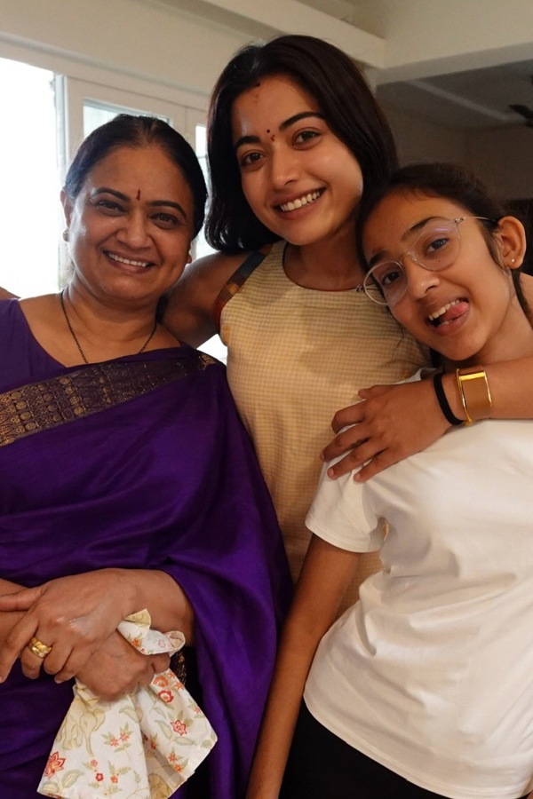 Rashmika Mandanna shared glimpses of Her husband Vijay Deverakonda birthday Photos11